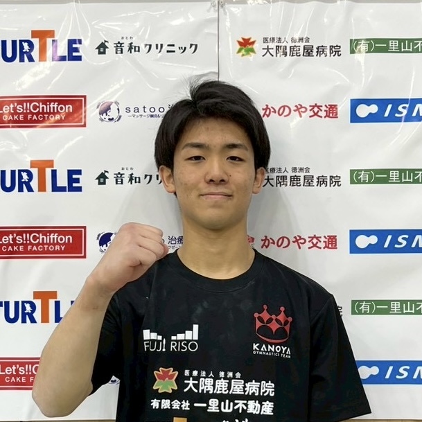 小関　悠太